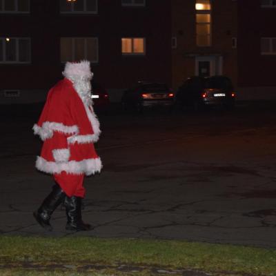 Mission St Damien en visite avec le Père Noël 2016