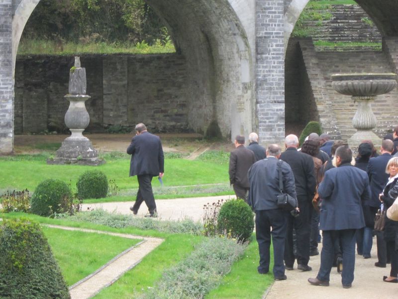Visite de l'abbaye de Villers-la-ville au synode 2012